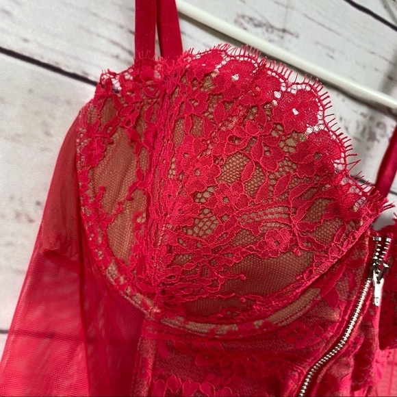 VICTORIA'S Secret red lace push-up corset body suite Sz 36C - Picture 3 of 8
